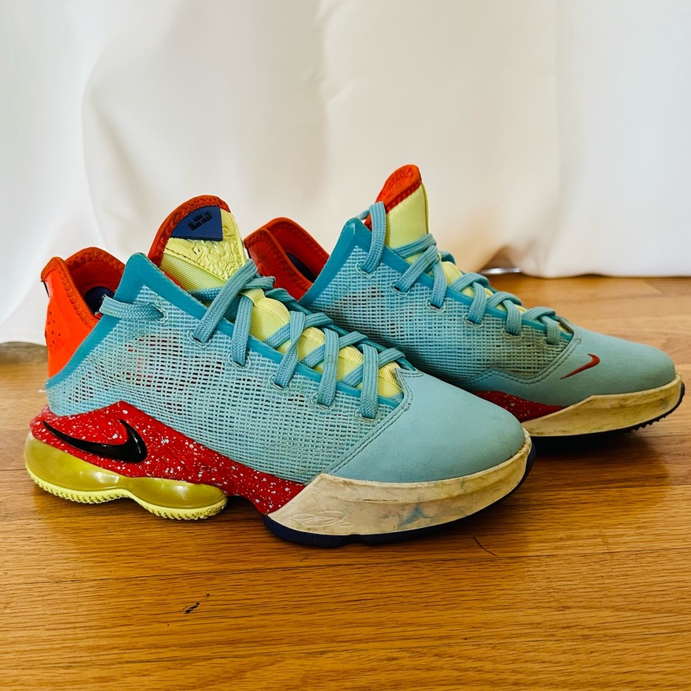 Nike LeBron 19 Low Blue Chill Size 7